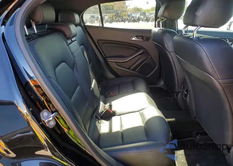 2020 Mercedes-Benz Gla 250 z USA, uszkodzony, nr VIN WDCTG4EB4LU026392